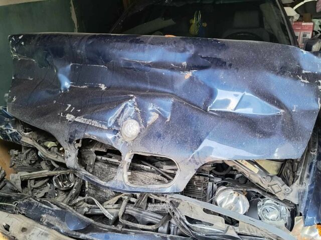 Синий БМВ 5 Серия, объемом двигателя 2.5 л и пробегом 400 тыс. км за 1700 $, фото 1 на Automoto.ua