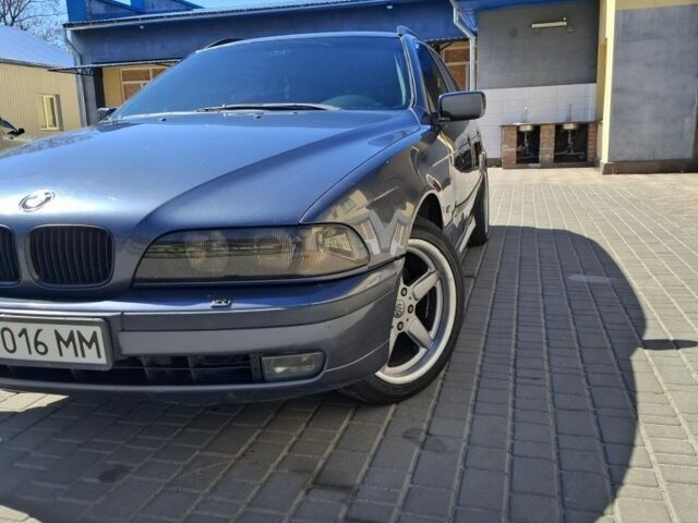 Синій БМВ 5 Серія, об'ємом двигуна 2 л та пробігом 350 тис. км за 3100 $, фото 1 на Automoto.ua