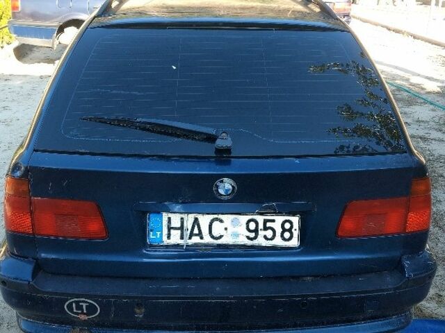 Синий БМВ 5 Серия, объемом двигателя 2.5 л и пробегом 298 тыс. км за 1100 $, фото 1 на Automoto.ua