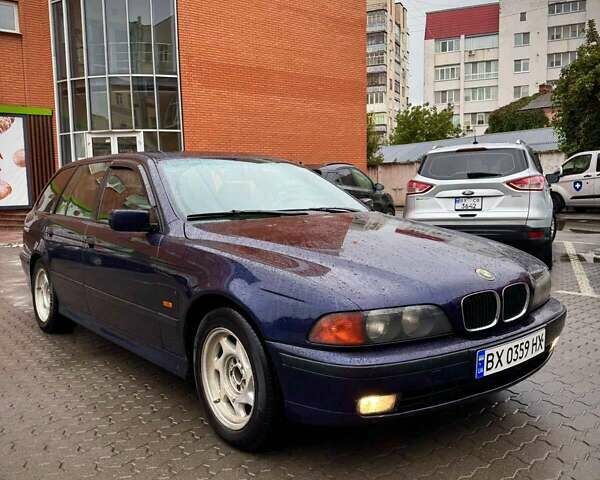 Синий БМВ 5 Серия, объемом двигателя 2.5 л и пробегом 423 тыс. км за 4500 $, фото 1 на Automoto.ua