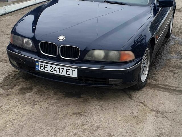 Синій БМВ 5 Серія, об'ємом двигуна 2.9 л та пробігом 320 тис. км за 3600 $, фото 1 на Automoto.ua