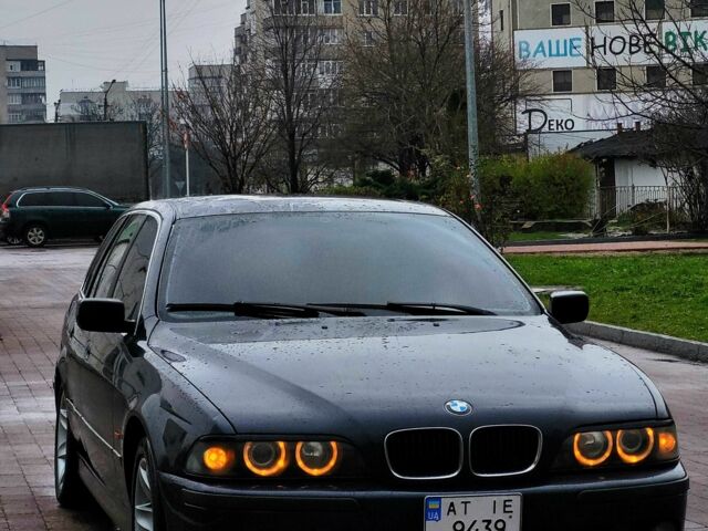 Синий БМВ 5 Серия, объемом двигателя 2 л и пробегом 239 тыс. км за 3400 $, фото 1 на Automoto.ua