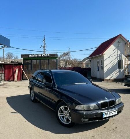 Синій БМВ 5 Серія, об'ємом двигуна 2.93 л та пробігом 300 тис. км за 3549 $, фото 1 на Automoto.ua