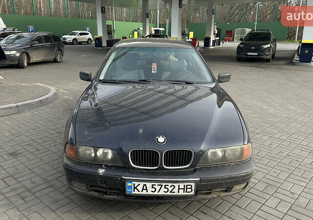 Синий БМВ 5 Серия, объемом двигателя 2.93 л и пробегом 344 тыс. км за 4800 $, фото 1 на Automoto.ua