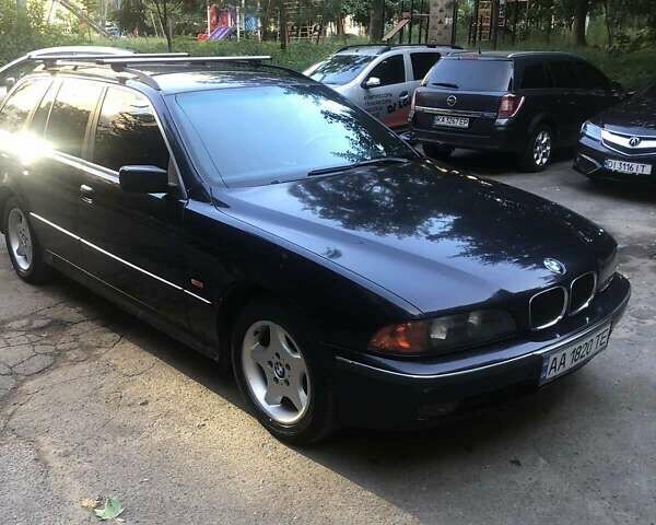 Синий БМВ 5 Серия, объемом двигателя 2 л и пробегом 390 тыс. км за 3900 $, фото 1 на Automoto.ua