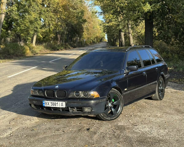 Синій БМВ 5 Серія, об'ємом двигуна 2.93 л та пробігом 600 тис. км за 5300 $, фото 1 на Automoto.ua