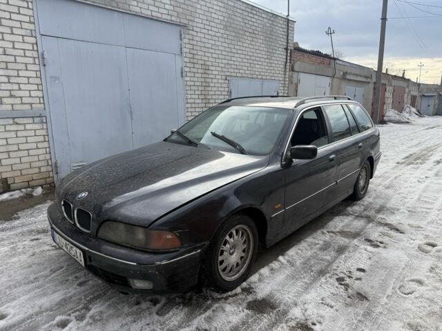 Синій БМВ 5 Серія, об'ємом двигуна 0 л та пробігом 200 тис. км за 1450 $, фото 1 на Automoto.ua