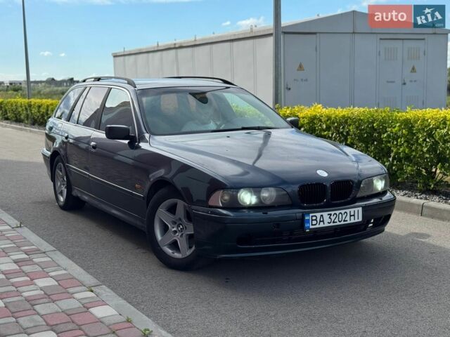 Синий БМВ 5 Серия, объемом двигателя 3 л и пробегом 421 тыс. км за 3700 $, фото 1 на Automoto.ua