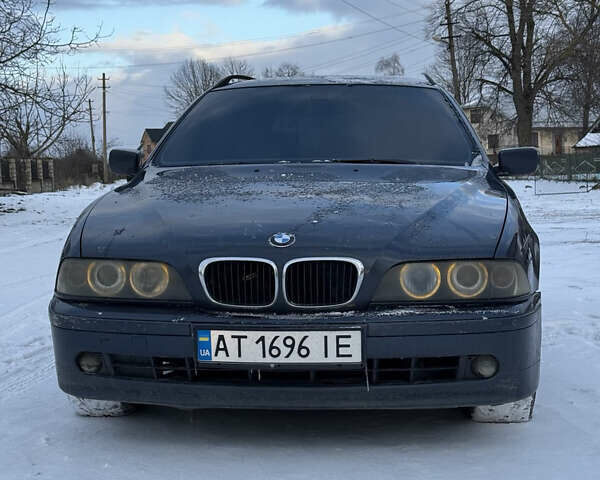 Синий БМВ 5 Серия, объемом двигателя 2.5 л и пробегом 380 тыс. км за 3500 $, фото 1 на Automoto.ua