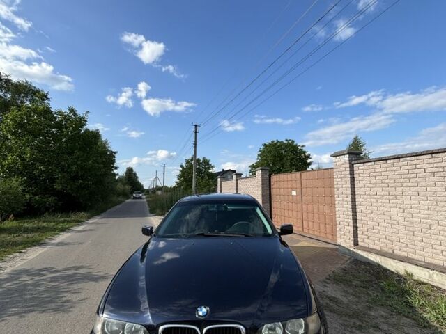 Синій БМВ 5 Серія, об'ємом двигуна 2.5 л та пробігом 400 тис. км за 5700 $, фото 1 на Automoto.ua