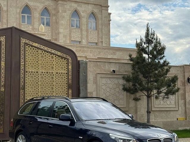 Синий БМВ 5 Серия, объемом двигателя 3 л и пробегом 260 тыс. км за 9500 $, фото 1 на Automoto.ua
