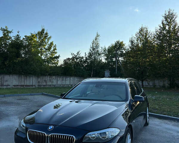 Синій БМВ 5 Серія, об'ємом двигуна 2 л та пробігом 300 тис. км за 12900 $, фото 1 на Automoto.ua