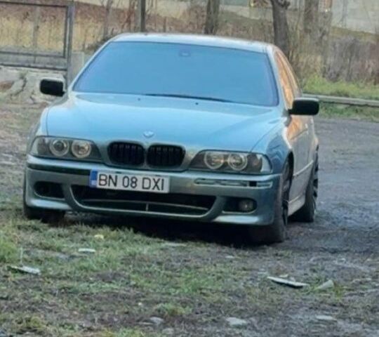 Зеленый БМВ 5 Серия, объемом двигателя 3 л и пробегом 3 тыс. км за 4111 $, фото 1 на Automoto.ua