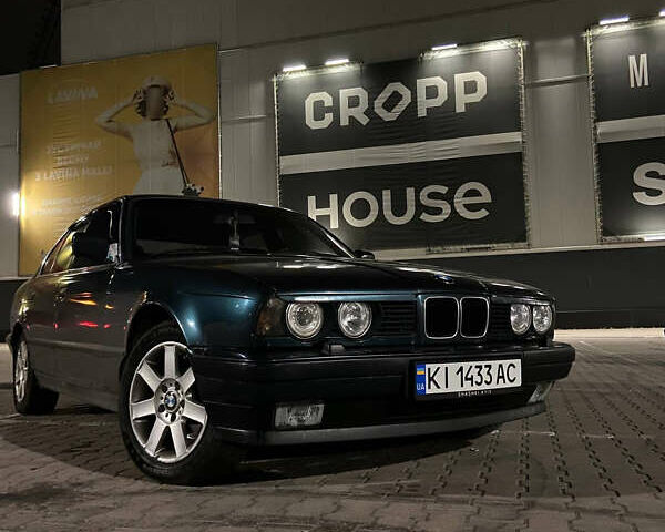 Зеленый БМВ 5 Серия, объемом двигателя 2.5 л и пробегом 300 тыс. км за 2500 $, фото 1 на Automoto.ua