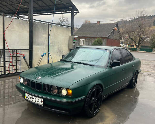 Зеленый БМВ 5 Серия, объемом двигателя 2 л и пробегом 320 тыс. км за 1800 $, фото 1 на Automoto.ua