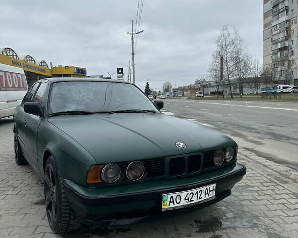 Зеленый БМВ 5 Серия, объемом двигателя 0 л и пробегом 300 тыс. км за 1700 $, фото 1 на Automoto.ua