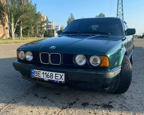 Зеленый БМВ 5 Серия, объемом двигателя 2 л и пробегом 260 тыс. км за 3800 $, фото 1 на Automoto.ua