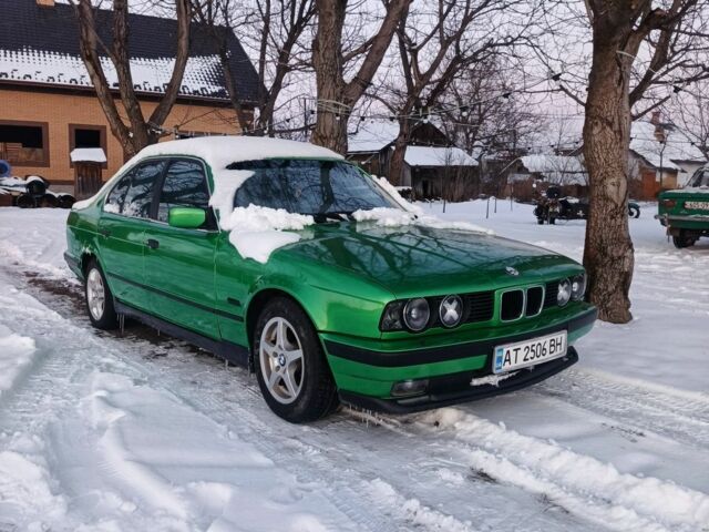Зеленый БМВ 5 Серия, объемом двигателя 2 л и пробегом 500 тыс. км за 2700 $, фото 1 на Automoto.ua