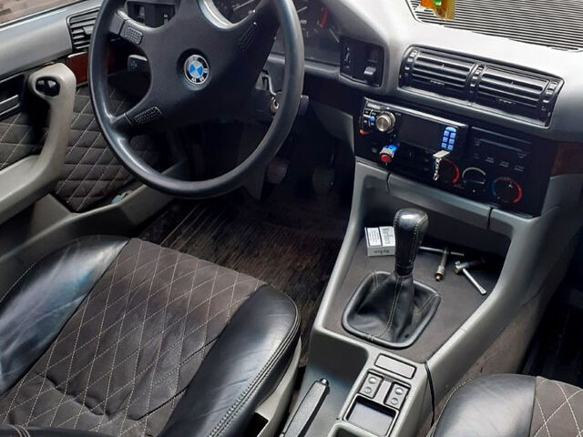 Зеленый БМВ 5 Серия, объемом двигателя 2.5 л и пробегом 240 тыс. км за 2150 $, фото 1 на Automoto.ua