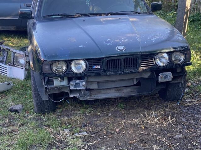 Зелений БМВ 5 Серія, об'ємом двигуна 2 л та пробігом 250 тис. км за 1070 $, фото 1 на Automoto.ua