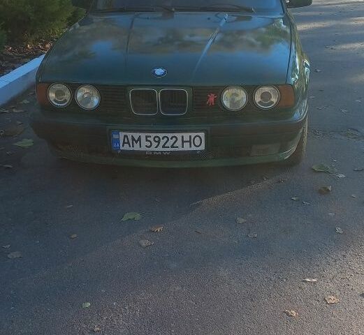 Зелений БМВ 5 Серія, об'ємом двигуна 2 л та пробігом 350 тис. км за 1700 $, фото 1 на Automoto.ua
