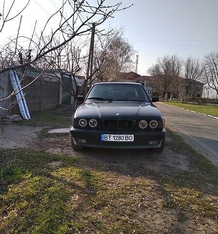 Зелений БМВ 5 Серія, об'ємом двигуна 2.5 л та пробігом 300 тис. км за 2500 $, фото 1 на Automoto.ua