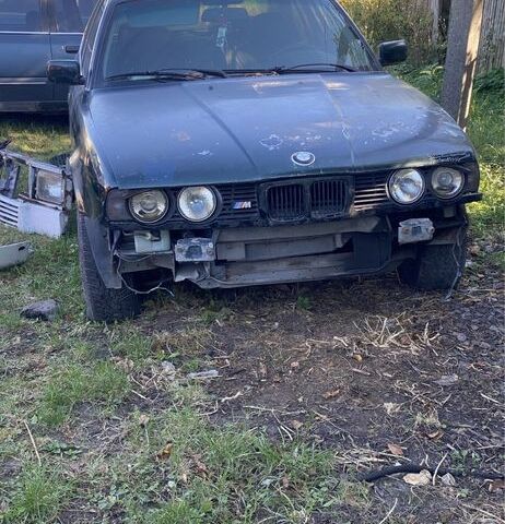 Зеленый БМВ 5 Серия, объемом двигателя 2 л и пробегом 250 тыс. км за 800 $, фото 1 на Automoto.ua