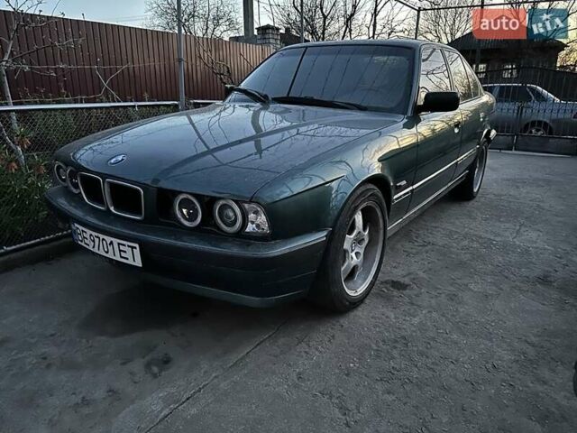 Зеленый БМВ 5 Серия, объемом двигателя 2.5 л и пробегом 500 тыс. км за 3000 $, фото 1 на Automoto.ua