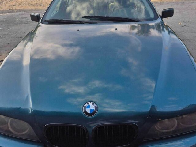 Зелений БМВ 5 Серія, об'ємом двигуна 2.5 л та пробігом 400 тис. км за 3500 $, фото 1 на Automoto.ua