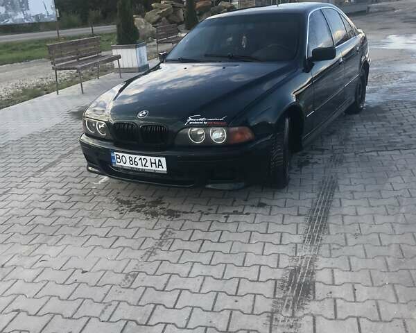 Зеленый БМВ 5 Серия, объемом двигателя 2.3 л и пробегом 375 тыс. км за 3450 $, фото 1 на Automoto.ua