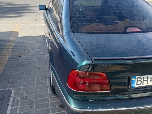 Зеленый БМВ 5 Серия, объемом двигателя 2.8 л и пробегом 400 тыс. км за 3699 $, фото 1 на Automoto.ua