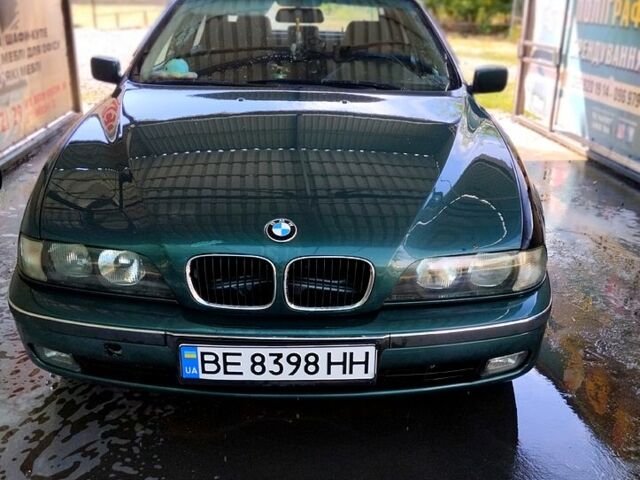 Зеленый БМВ 5 Серия, объемом двигателя 2 л и пробегом 252 тыс. км за 3500 $, фото 1 на Automoto.ua