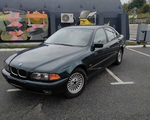 Зеленый БМВ 5 Серия, объемом двигателя 4.4 л и пробегом 360 тыс. км за 4750 $, фото 1 на Automoto.ua