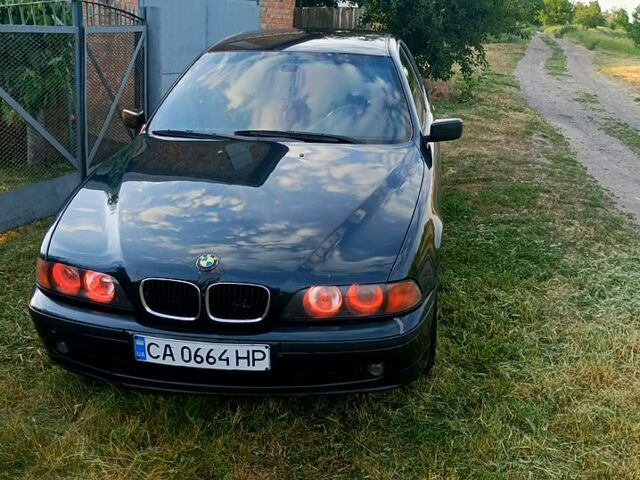 Зеленый БМВ 5 Серия, объемом двигателя 2.5 л и пробегом 390 тыс. км за 2500 $, фото 1 на Automoto.ua