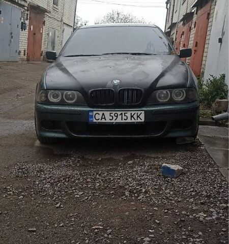 Зеленый БМВ 5 Серия, объемом двигателя 3.4 л и пробегом 300 тыс. км за 3500 $, фото 1 на Automoto.ua