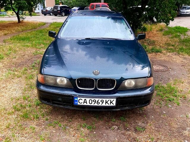 Зеленый БМВ 5 Серия, объемом двигателя 2 л и пробегом 387 тыс. км за 3000 $, фото 1 на Automoto.ua