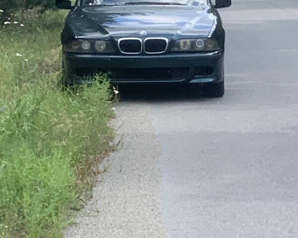 Зеленый БМВ 5 Серия, объемом двигателя 2 л и пробегом 340 тыс. км за 3300 $, фото 1 на Automoto.ua