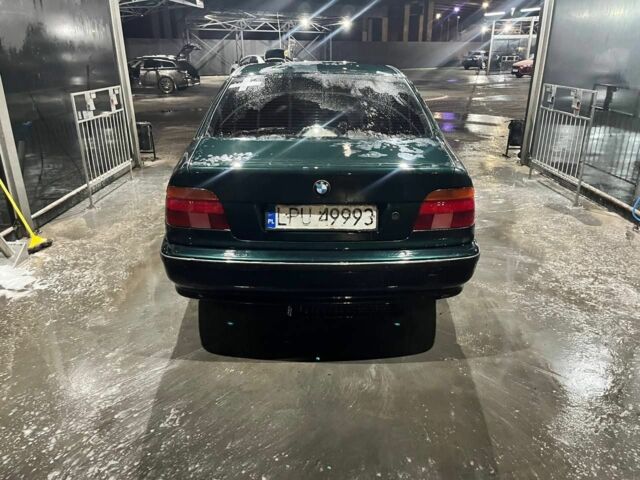 Зелений БМВ 5 Серія, об'ємом двигуна 3 л та пробігом 100 тис. км за 2300 $, фото 1 на Automoto.ua