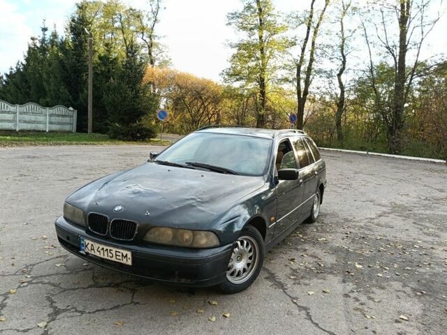 Зеленый БМВ 5 Серия, объемом двигателя 2.5 л и пробегом 290 тыс. км за 1700 $, фото 1 на Automoto.ua