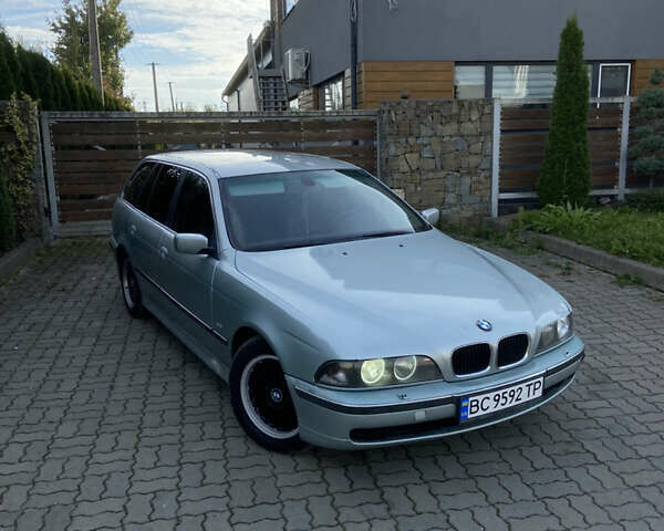 Зелений БМВ 5 Серія, об'ємом двигуна 2.93 л та пробігом 392 тис. км за 3000 $, фото 1 на Automoto.ua