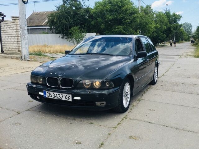 Зеленый БМВ 5 Серия, объемом двигателя 3 л и пробегом 123 тыс. км за 1799 $, фото 1 на Automoto.ua