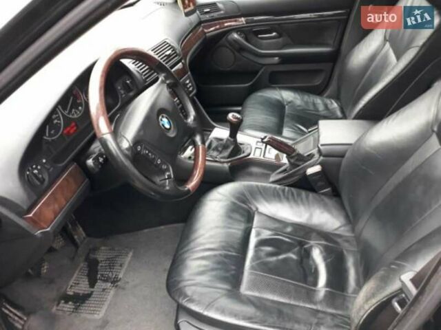 Зелений БМВ 5 Серія, об'ємом двигуна 2 л та пробігом 250 тис. км за 5500 $, фото 1 на Automoto.ua