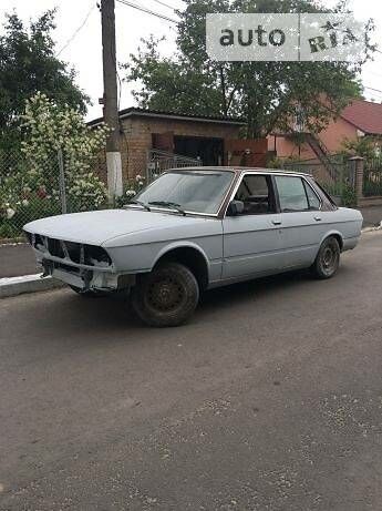 Червоний БМВ 518, об'ємом двигуна 0 л та пробігом 300 тис. км за 700 $, фото 1 на Automoto.ua