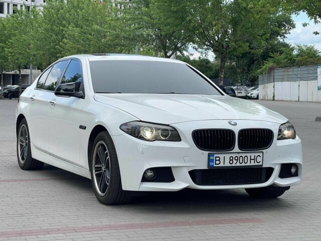 Белый БМВ 520, объемом двигателя 2 л и пробегом 124 тыс. км за 15000 $, фото 1 на Automoto.ua
