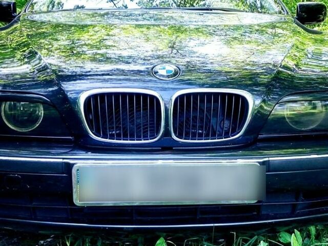 Чорний БМВ 520, об'ємом двигуна 2.2 л та пробігом 338 тис. км за 7500 $, фото 1 на Automoto.ua