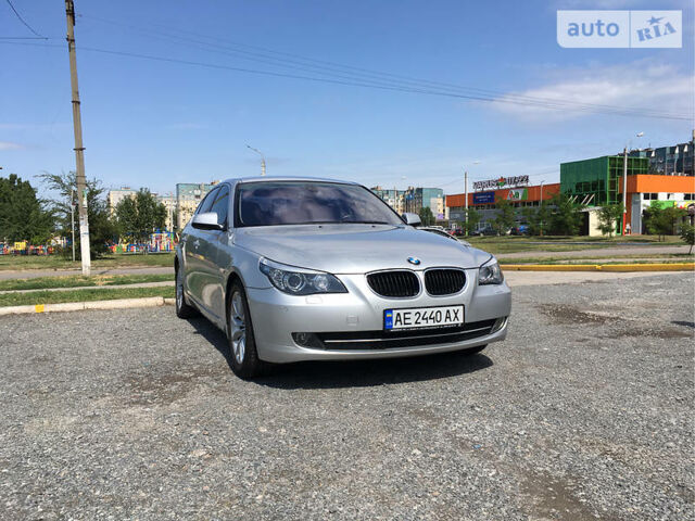 Сірий БМВ 520, об'ємом двигуна 2 л та пробігом 200 тис. км за 12700 $, фото 1 на Automoto.ua