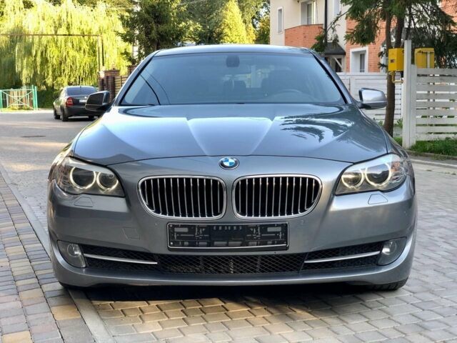 Серый БМВ 520, объемом двигателя 2 л и пробегом 190 тыс. км за 15300 $, фото 1 на Automoto.ua