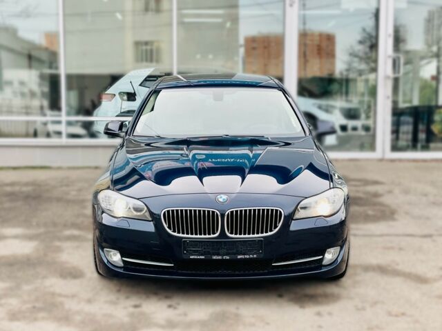 Синий БМВ 520, объемом двигателя 2 л и пробегом 114 тыс. км за 13999 $, фото 1 на Automoto.ua