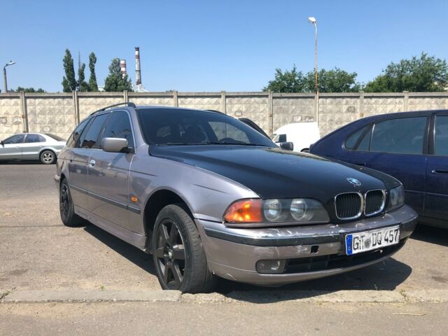 Синій БМВ 520, об'ємом двигуна 2 л та пробігом 300 тис. км за 1750 $, фото 1 на Automoto.ua