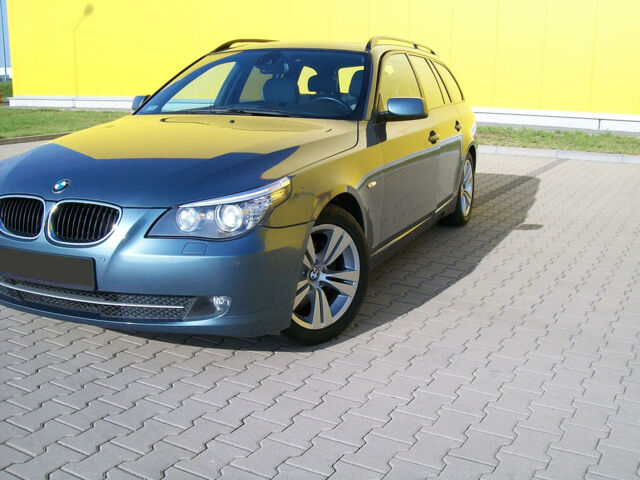 Синий БМВ 520, объемом двигателя 2 л и пробегом 196 тыс. км за 9454 $, фото 1 на Automoto.ua
